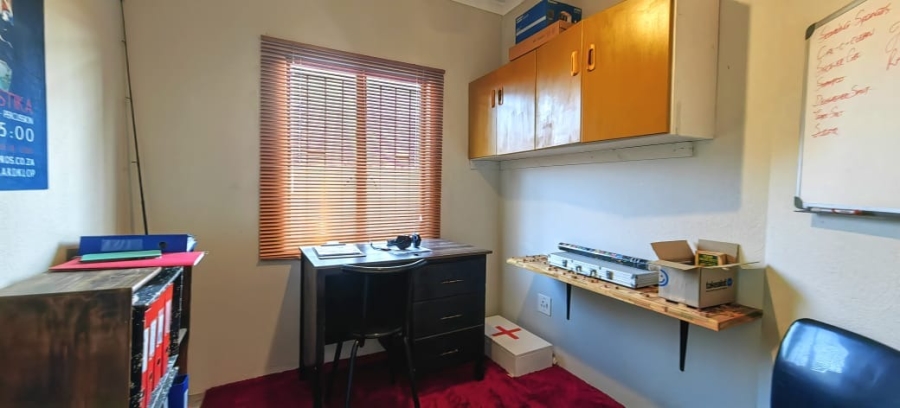 3 Bedroom Property for Sale in Miederpark North West